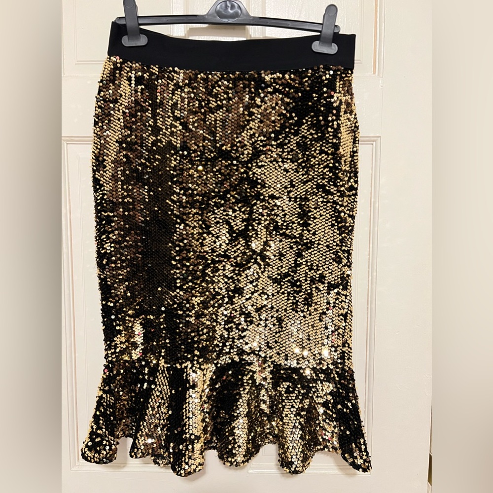 Thalia Sodi Women’s Gold Sequence Squirt in a size S.
